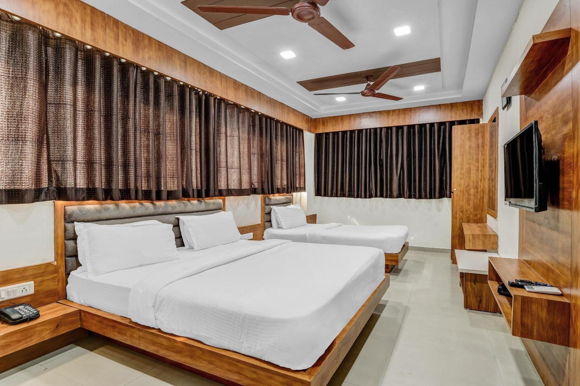 Capital O Maple View Hotell Naroda Eksteriør bilde