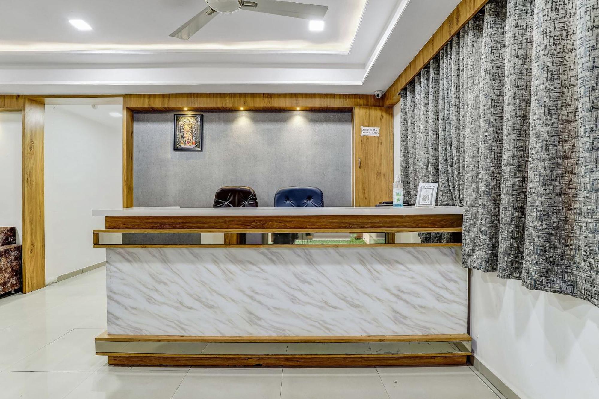 Capital O Maple View Hotell Naroda Eksteriør bilde